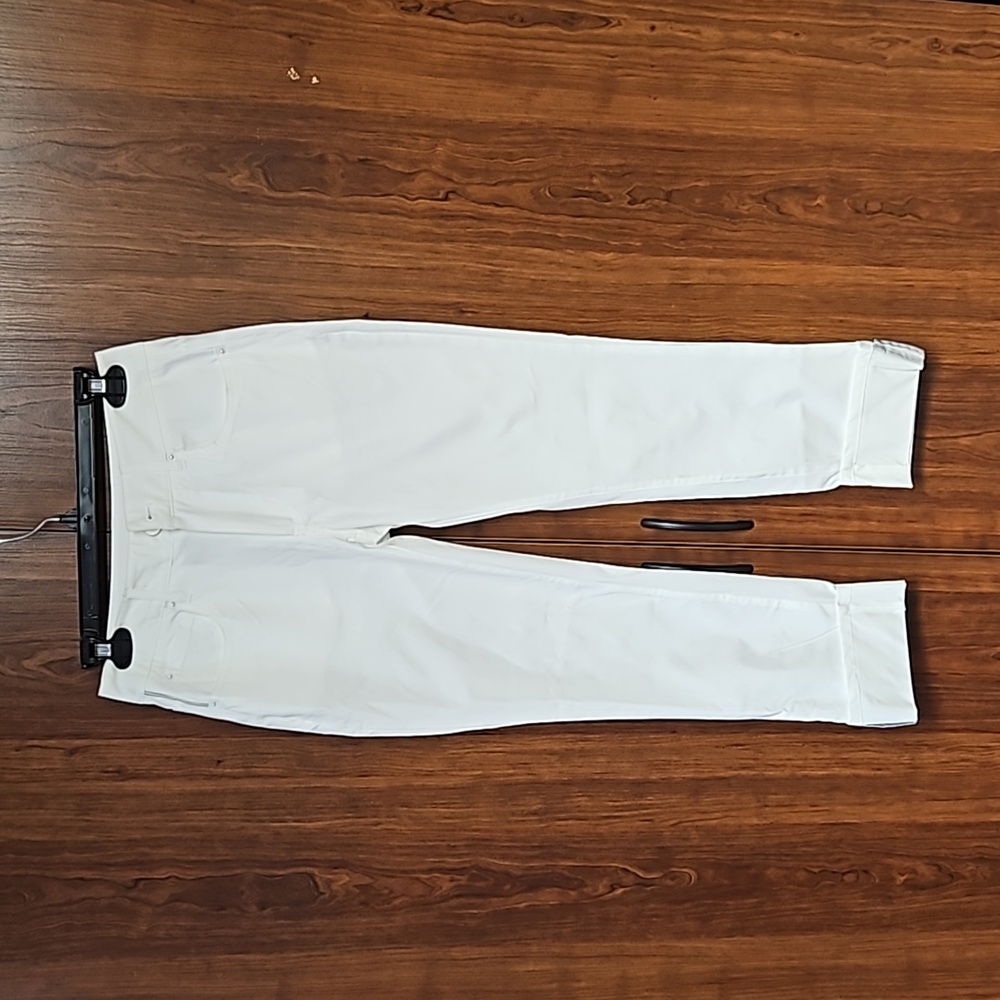 Tretorn ladies white ankle length pants sz 2